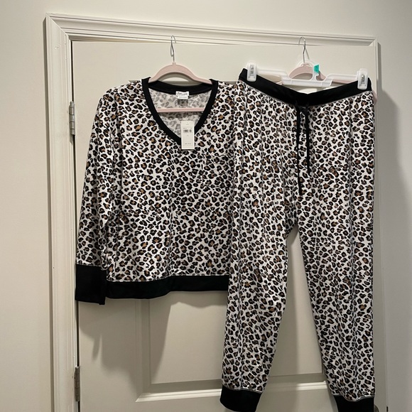 Splendid Other - NWT Splendid Pajamas size large